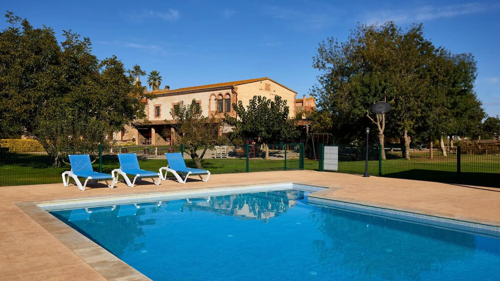Can Pujol - Casa Rural 16-20 Personas Serra de Daró