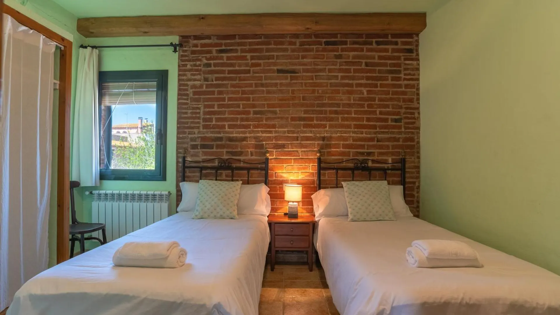 Can Pujol - Casa Rural 16-20 Personas Serra de Daró Casa vacanze